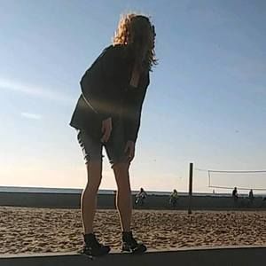 Meet your Posher, Lara